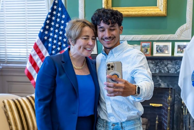 Jovem brasileiro ganha prêmio Bostoniano do Ano do The Boston Globe